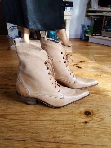 Westernlaarzen maat 41, merk J. Holliday beschikbaar voor biedingen