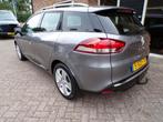 Renault Clio Estate 1.5 dCi ECO Expression, Auto's, Renault, Voorwielaandrijving, Stof, Gebruikt, Zwart
