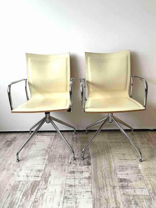 2x Originele Ikara Kantoor Stoelen - Elegante Vormgeving op, Huis en Inrichting, Bureaustoelen, Zo goed als nieuw, Bureaustoel