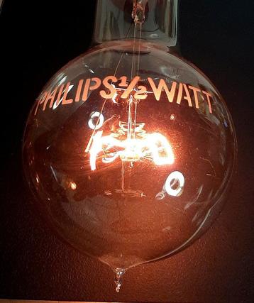 Philips 1/2 Watt Gloeilamp jaren 20. beschikbaar voor biedingen