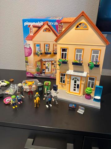 Playmobil City Life Woonhuis 70014 beschikbaar voor biedingen