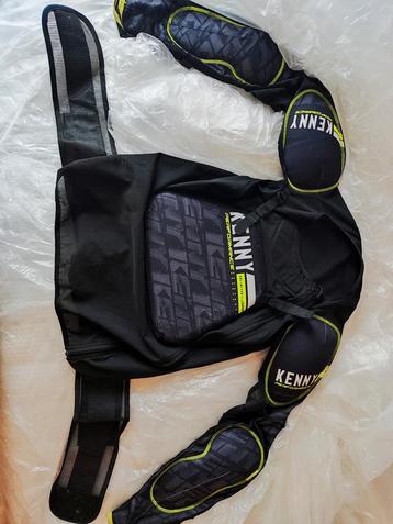 Kenny performance suit beschikbaar voor biedingen