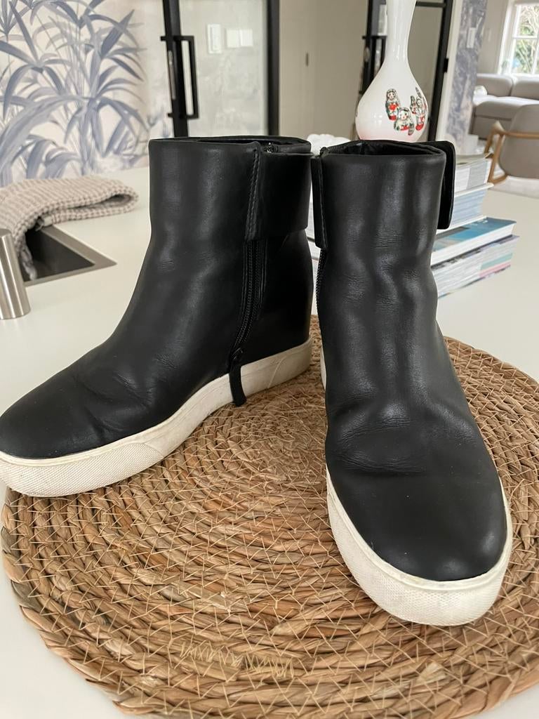 DKNY enkellaarsje  zwart 38, Ophalen of Verzenden, Gedragen, Zwart