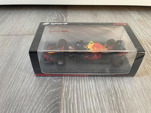 1:43 Spark Aston Martin RedBull Racing RB14 M.Verstappen, Hobby en Vrije tijd, Modelauto's | 1:43, Zo goed als nieuw, Auto, Overige merken