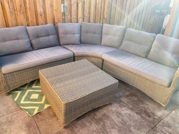 Half ronde loungeset. Kunsttof merk OWN beschikbaar voor biedingen