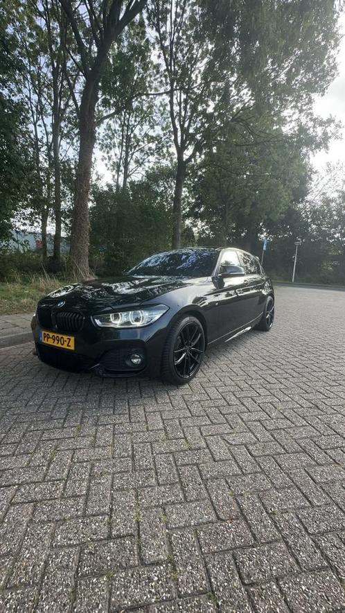 BMW 1-Serie 120i 285pk Aut 2017 l Sfeerverlichting l, Auto's, BMW, Particulier, 1-Serie, ABS, Airbags, Airconditioning, Alarm