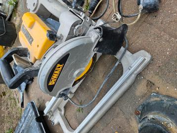 DeWalt D24000 tegelzaagmachine (nat zagen) beschikbaar voor biedingen