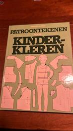 Patroontekenen voor kinderkleren - Winifred Aldrich, Ophalen of Verzenden, Zo goed als nieuw