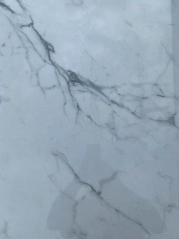 45,36 m2 XXL marmerlook glossy 120x60 meeneemprijsje 15 euro beschikbaar voor biedingen