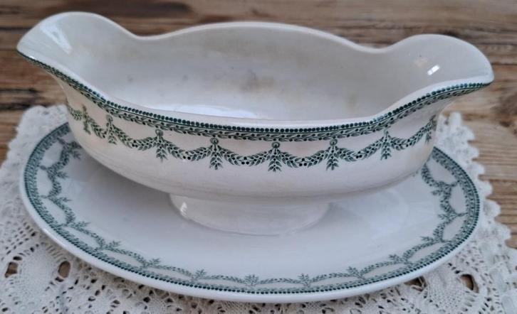 Oude beboterde sauskom Boch Freres NEY, groene guirlandes, Antiek en Kunst, Antiek | Servies los, Ophalen of Verzenden