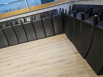 Tafels+stoelen+toonbank  beschikbaar voor biedingen