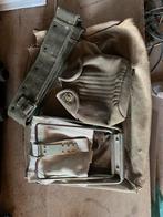 Leger veldfleshouder, koppelriem, stoeltje  en tas, Ophalen of Verzenden, Landmacht, Nederland, Overige typen