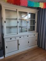 Mooie buffetkast met schuifdeuren, Ophalen