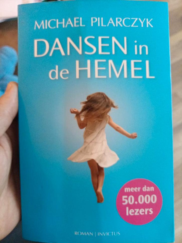 Michael Pilarczyk - Dansen in de hemel, Boeken, Literatuur, Zo goed als nieuw, Ophalen of Verzenden