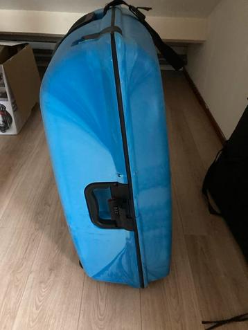 Blauwe Reistas met Wieltjes beschikbaar voor biedingen