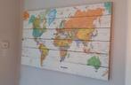 Wereldkaart op hout met vlaggetjes, Gebruikt, Ophalen