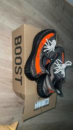 Yeezy Boost 350 V2 Carbon Beluga maat 44, Kleding | Heren, Schoenen, Ophalen of Verzenden, Nieuw, Yeezy Boost 350 V2, Sneakers of Gympen