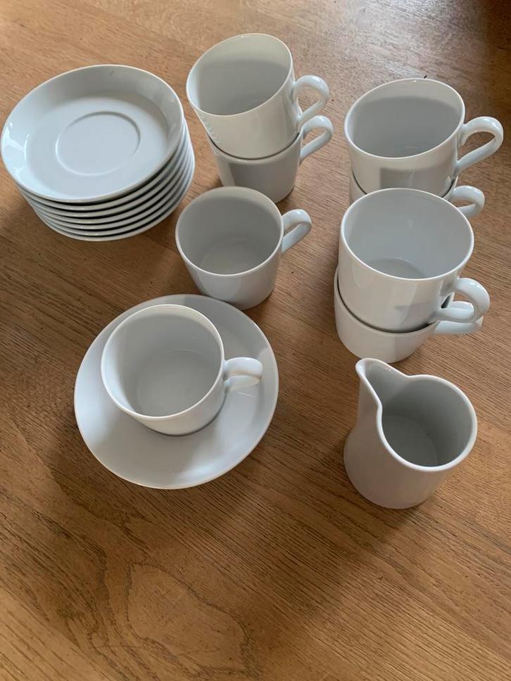 Arzberg Tric,  servies in prima staat, wit en decor, Huis en Inrichting, Keuken | Servies, Zo goed als nieuw, Kop(pen) en/of Schotel(s)