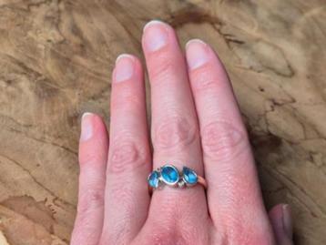 14 karaat gouden ring, topaas en diamant beschikbaar voor biedingen
