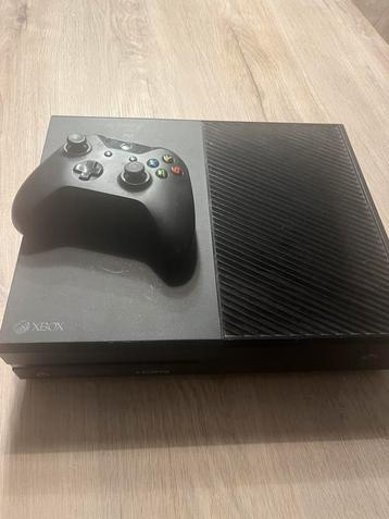 Xbox one met controller  beschikbaar voor biedingen