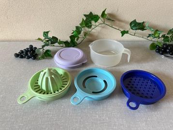 TUPPERWARE koksmaatje rasp - eischeider - citruspers PASTEL beschikbaar voor biedingen