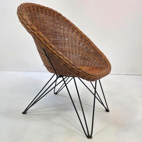 Rotan kuipstoel jaren 50 Teun Velthuizen Urotan, Huis en Inrichting, Stoelen, Gebruikt, Eén, Ophalen