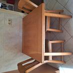 Uitschuifbare tafel met 2 stoelen te koop, Huis en Inrichting, Ophalen of Verzenden, Gebruikt