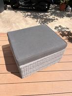 Hocker wicker grijs (60x70xh32cm) met kussen (60x70xh9cm), Ophalen, Zo goed als nieuw