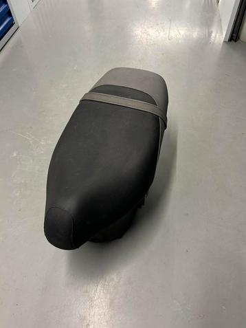 Gilera runner zadel+buddybak beschikbaar voor biedingen