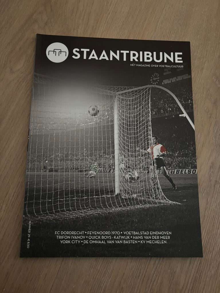 Staantribune Magazine NR 29, Verzamelen, Sportartikelen en Voetbal, Ophalen of Verzenden, Buitenlandse clubs, Boek of Tijdschrift