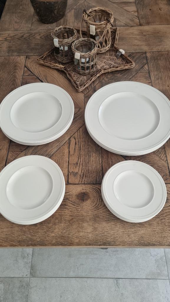 Windsor Borden glad met parel albert heijn diner ontbijt etc, Huis en Inrichting, Keuken | Servies, Nieuw, Bord(en), Wedgwood