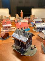 Grote collectie Modelspoor Gebouwen - hekjen bomen modelbaan, Hobby en Vrije tijd, Modeltreinen | H0, Overige merken, Gebruikt