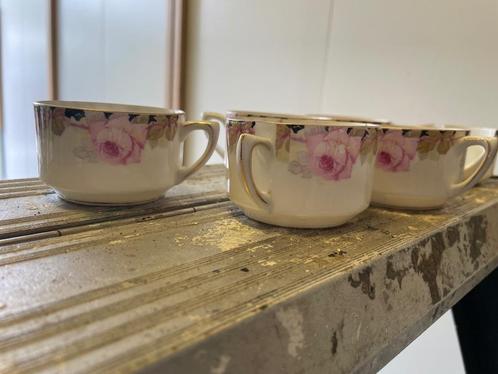 Antiek Carl Tielsch kop en schotel set uit Altwasser, Antiek en Kunst, Antiek | Servies los, Ophalen