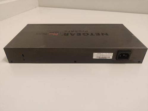 NETGEAR ProSAFE Plus Switch JGS524PE – 24 poorten Gigabit, Computers en Software, Netwerk switches, Gebruikt, Ophalen of Verzenden