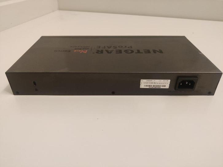 NETGEAR ProSAFE Plus Switch JGS524PE – 24 poorten Gigabit, Computers en Software, Netwerk switches, Gebruikt, Ophalen of Verzenden