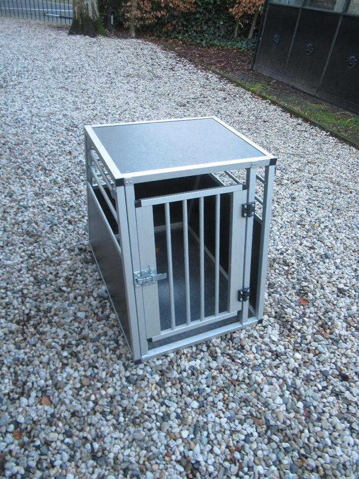 ALUMINIUM AUTOBENCH / reisbench HOND, maat S, transportbox, Dieren en Toebehoren, Transportboxen, Zo goed als nieuw, Ophalen