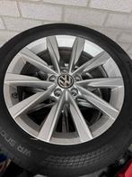 Originele VW velgen met winterbanden 215-55-r17, Auto-onderdelen, Banden en Velgen, Ophalen, 215 mm, Banden en Velgen, 17 inch