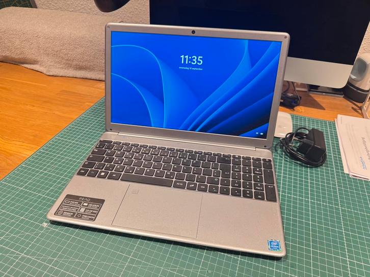 Peaq C151V (School Laptop), Computers en Software, Windows Laptops, Gebruikt, 15 inch, SSD, Minder dan 2 Ghz, 4 GB, Qwerty, Ophalen of Verzenden