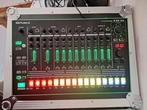 Roland TR8 +7x7 samplepack, Muziek en Instrumenten, Drumcomputers, Ophalen of Verzenden, Zo goed als nieuw, Roland