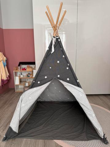 Leuke Speeltent voor Kinderen met Sterren beschikbaar voor biedingen