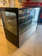 Koelvitrine gebakjes, Witgoed en Apparatuur, Koelkasten en IJskasten, Zonder vriesvak, 200 liter of meer, Zo goed als nieuw, 45 tot 60 cm