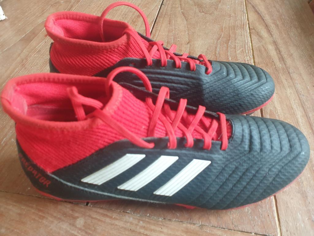 Adidas Predator Voetbalschoenen 40, Maat XS of kleiner, Ophalen of Verzenden, Gebruikt, Schoenen