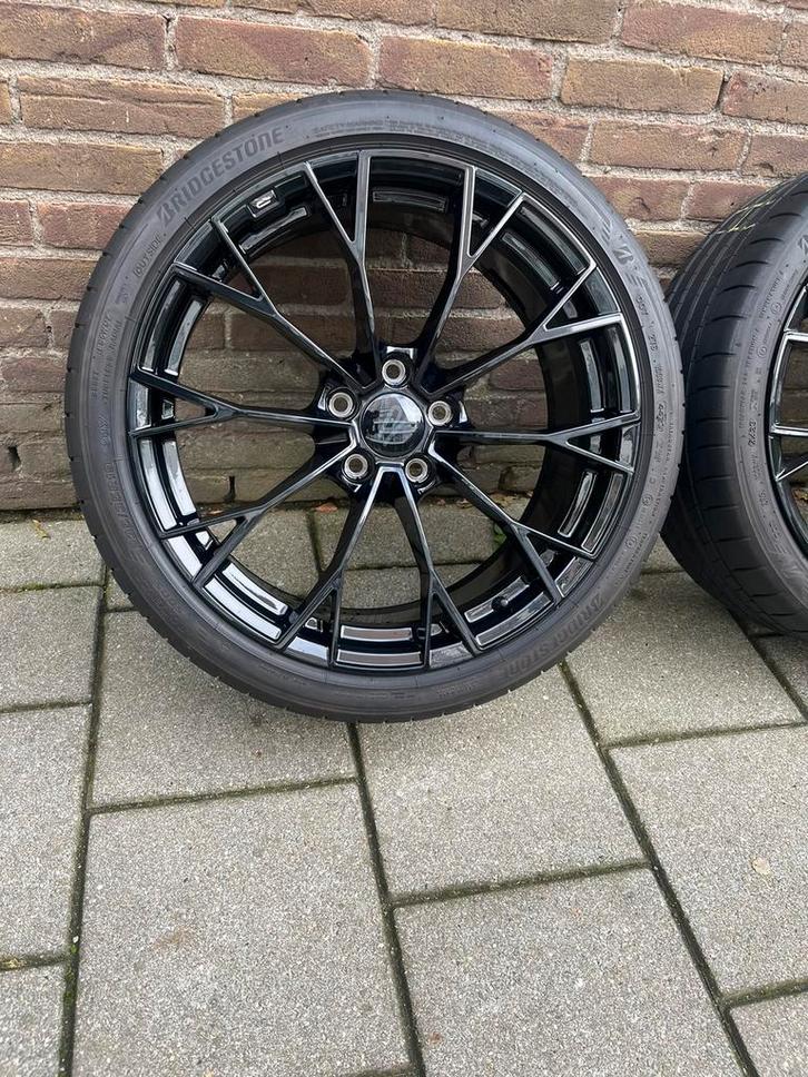 Originele Volkswagen Golf 8R facelift Warmenau velgen Zwart, Auto-onderdelen, Banden en Velgen, Banden en Velgen, Zomerbanden