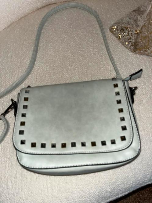 Mintkleurig tasje + stoere studs (geen leer) afm. 24 x 19 cm, Sieraden, Tassen en Uiterlijk, Tassen | Damestassen, Zo goed als nieuw