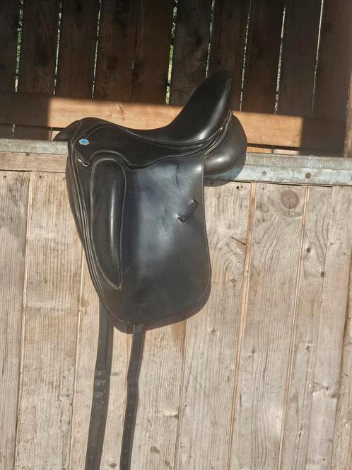 Sella zadel 17 inch,  vzh zadel 15 inch, wintec wide 18 inch, Dieren en Toebehoren, Paarden en Pony's | Zadels, Zo goed als nieuw
