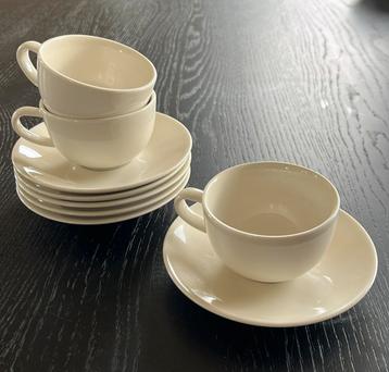 3 espresso kopjes en 5 schoteltjes room wit / crème Iittala beschikbaar voor biedingen