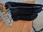 30 velvet kleding hangers, Kleding | Dames, Kledinghangers, Ophalen, Zo goed als nieuw, Hout