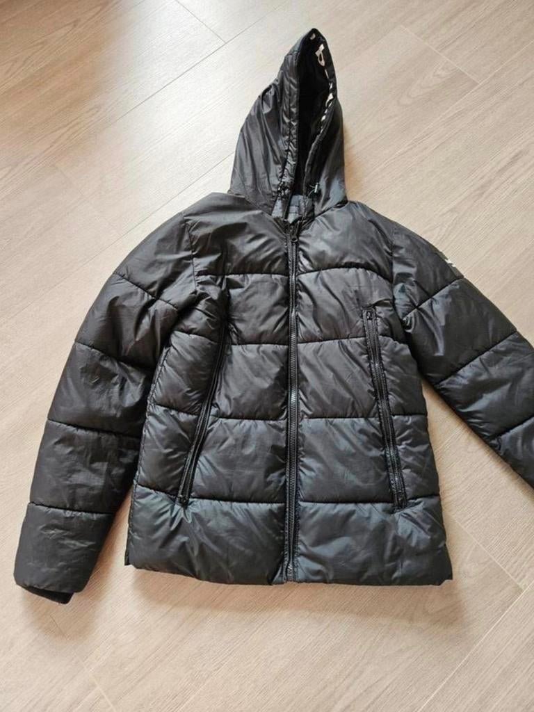 Zwarte winterjas Maat S, Ophalen of Verzenden, Zo goed als nieuw, Zwart