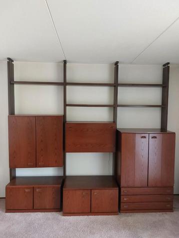 Vintage Vesta Wandmeubel Systeem 288x260 beschikbaar voor biedingen