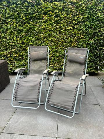 Ligstoelen beschikbaar voor biedingen